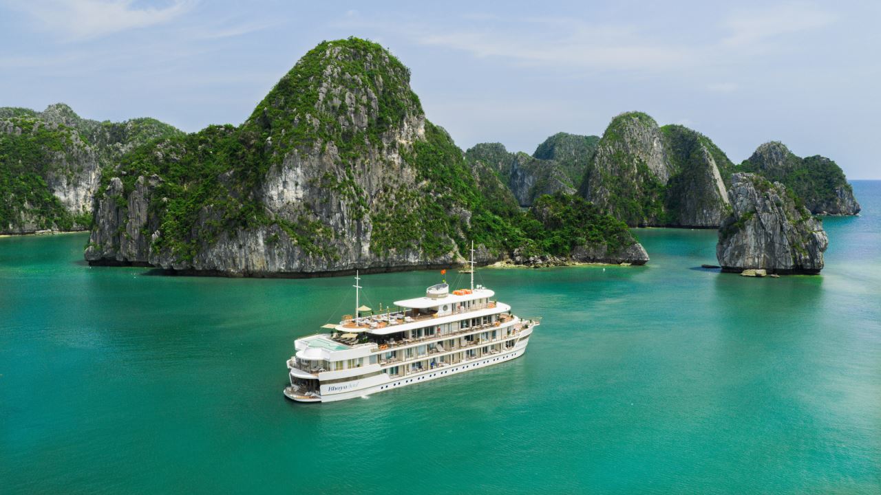 Bhaya Cruise in Halong Bay.